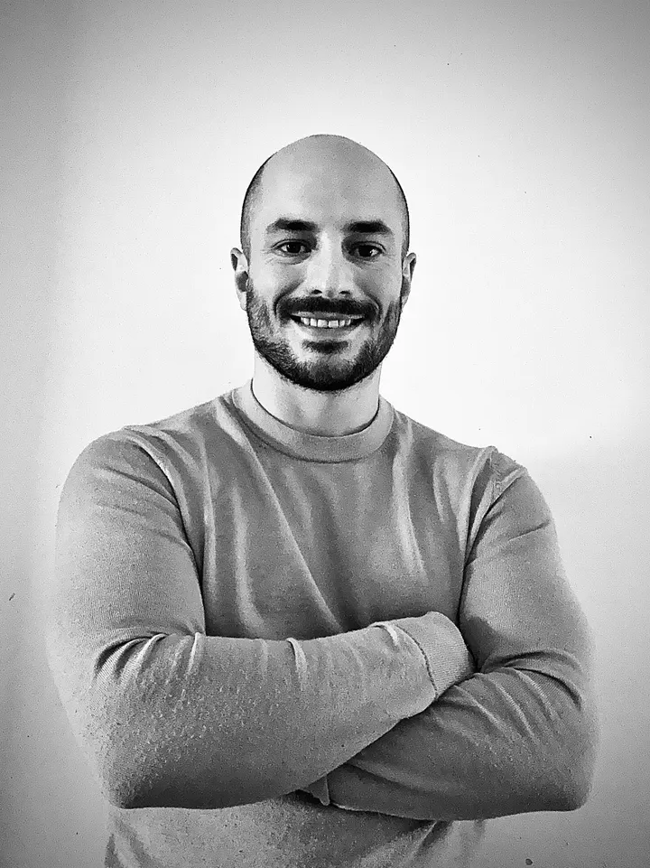 Portrait de Quentin, kinésithérapeute spécialisé en maxillo-facial